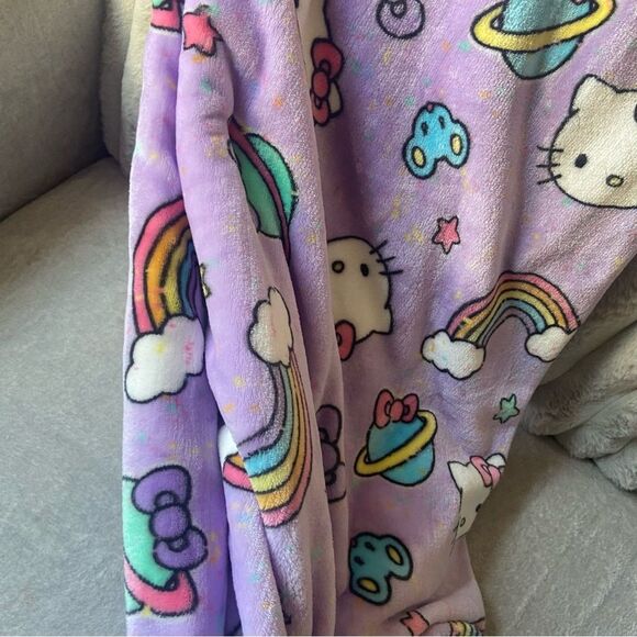 Hello Kitty Blanket - Purple with Planets, Bows and Rainbows - Picture 7 of 9